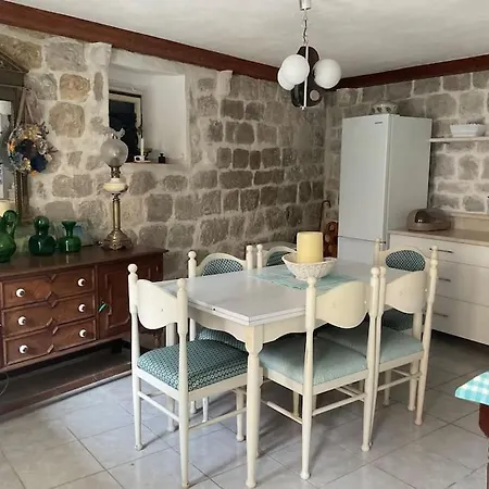 Сasa de vacaciones Seget Donji