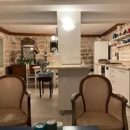 Seget Donji בית נופש טרוגיר